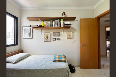 Apartamento à venda com 130m², 4 quartos e 3 vagasQuarto 4