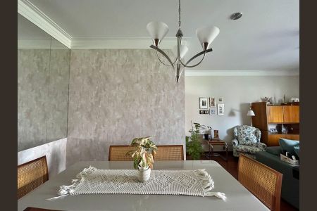 Apartamento à venda com 130m², 4 quartos e 3 vagasSala