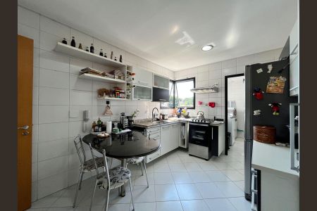 Apartamento à venda com 130m², 4 quartos e 3 vagasCozinha