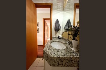 Apartamento à venda com 130m², 4 quartos e 3 vagasLavabo