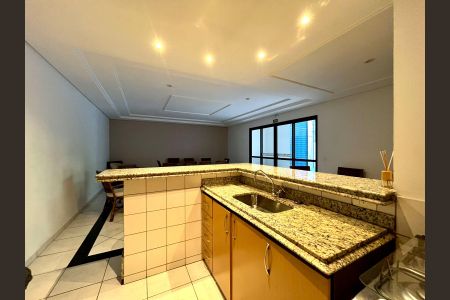 Apartamento à venda com 130m², 4 quartos e 3 vagasÁrea comum - Salão de festas