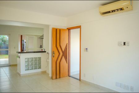 Casa para alugar com 4 quartos, 348m² em Leste Vila Nova, Goiânia