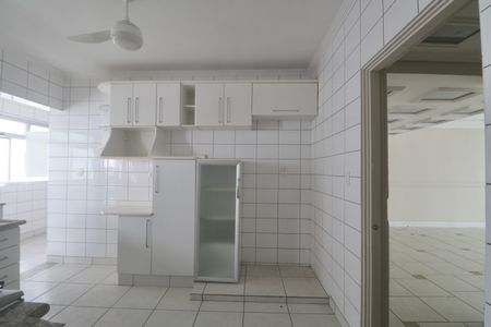 Apartamento para alugar com 182m², 4 quartos e 2 vagasCozinha