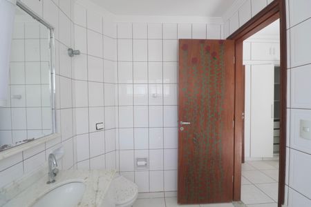 Apartamento para alugar com 182m², 4 quartos e 2 vagasBanheiro Suíte 2