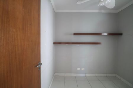 Apartamento para alugar com 182m², 4 quartos e 2 vagasQuarto 2