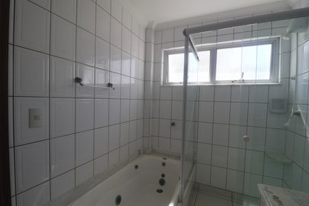 Apartamento para alugar com 182m², 4 quartos e 2 vagasBanheiro Suíte 2