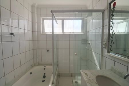 Apartamento para alugar com 182m², 4 quartos e 2 vagasBanheiro Suíte 2