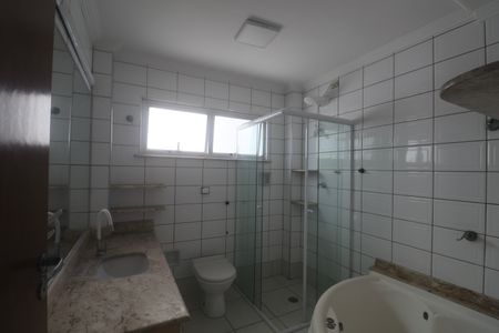 Apartamento para alugar com 182m², 4 quartos e 2 vagasBanheiro Suíte