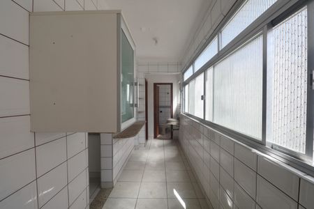 Apartamento para alugar com 182m², 4 quartos e 2 vagasÁrea de Serviço