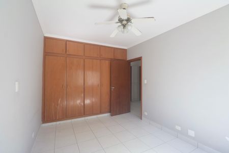Apartamento para alugar com 182m², 4 quartos e 2 vagasQuarto