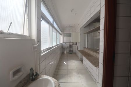 Apartamento para alugar com 182m², 4 quartos e 2 vagasÁrea de Serviço
