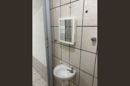 Casa para alugar com 48m², 1 quarto e sem vagaBanheiro 