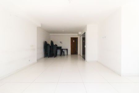 Apartamento à venda com 39m², 2 quartos e sem vagaÁrea comum - Salão de festas