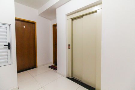 Apartamento à venda com 39m², 2 quartos e sem vagaHall