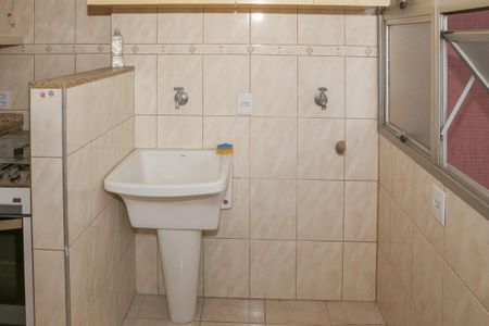 Apartamento para alugar com 120m², 2 quartos e 2 vagas Apartamento para alugar com 120m², 2 quartos e 2 vagasCozinha e Área de Serviço