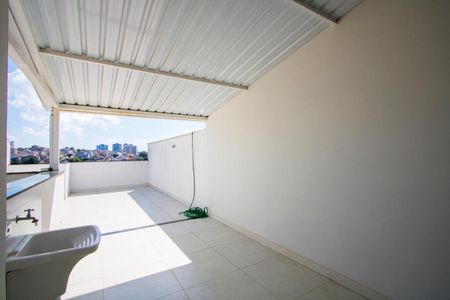 Apartamento à venda com 100m², 2 quartos e 1 vagaÁrea de serviço/Cobertura