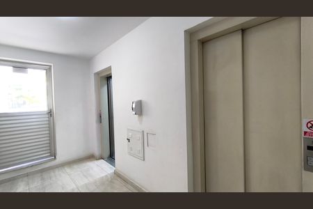 Apartamento à venda com 54m², 2 quartos e 1 vaga Apartamento à venda com 54m², 2 quartos e 1 vagaElevador