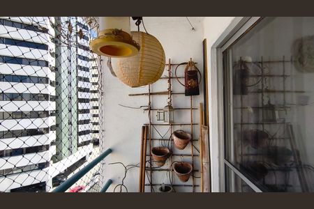 Apartamento à venda com 54m², 2 quartos e 1 vaga Apartamento à venda com 54m², 2 quartos e 1 vagaVaranda
