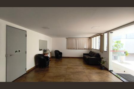 Apartamento à venda com 54m², 2 quartos e 1 vaga Apartamento à venda com 54m², 2 quartos e 1 vagaHall