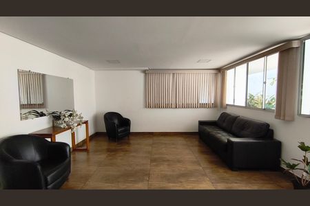 Apartamento à venda com 54m², 2 quartos e 1 vaga Apartamento à venda com 54m², 2 quartos e 1 vagaHall