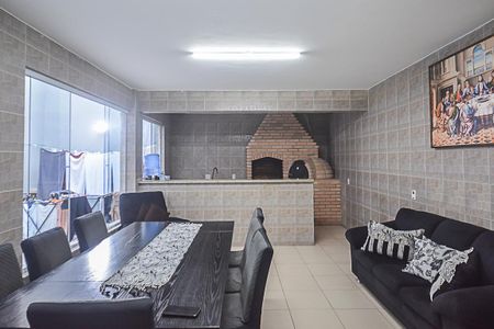 Casa à venda com 290m², 4 quartos e 4 vagasChurrasqueira