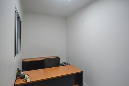 Casa à venda com 290m², 4 quartos e 4 vagasEscritório