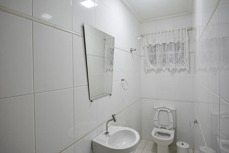 Casa à venda com 290m², 4 quartos e 4 vagasLavabo