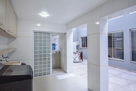 Casa à venda com 290m², 4 quartos e 4 vagasÁrea de Serviço
