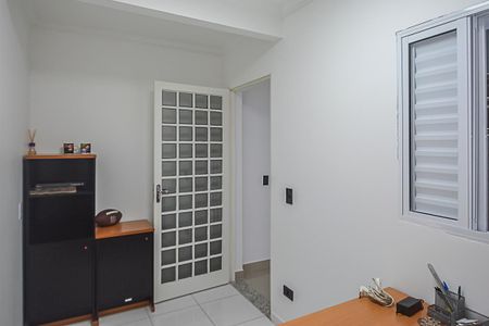 Casa à venda com 290m², 4 quartos e 4 vagasEscritório