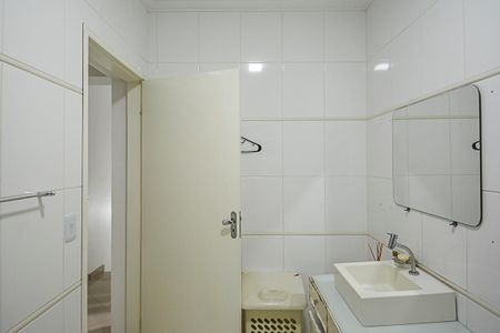 Casa à venda com 290m², 4 quartos e 4 vagasBanheiro