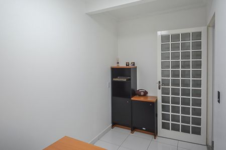 Casa à venda com 290m², 4 quartos e 4 vagasEscritório