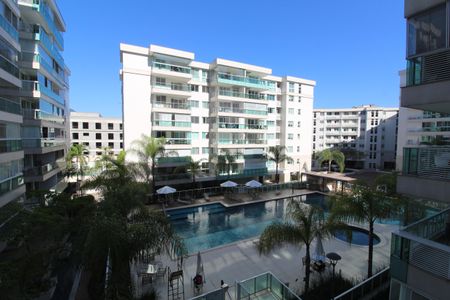 Apartamento para alugar com 75m², 2 quartos e 1 vagaÁrea comum - Piscina