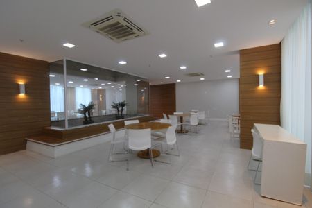 Apartamento para alugar com 75m², 2 quartos e 1 vagaÁrea comum - Salão de festas