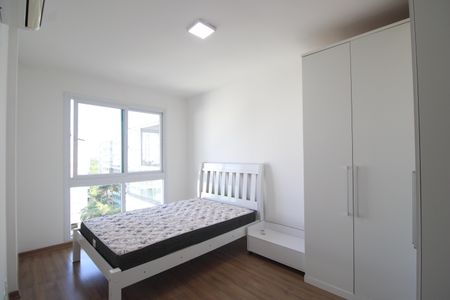Apartamento para alugar com 75m², 2 quartos e 1 vagaSuíte