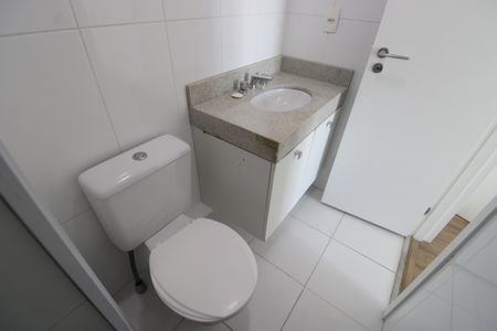 Apartamento para alugar com 75m², 2 quartos e 1 vagaBanheiro da suíte