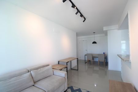 Sala de apartamento para alugar com 2 quartos, 75m² em Barra da Tijuca, Rio de Janeiro