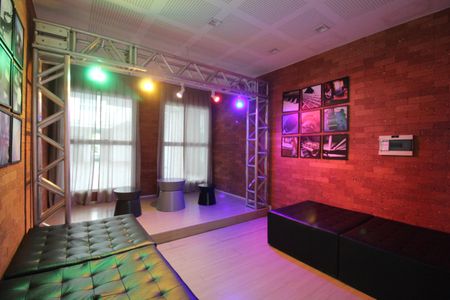 Apartamento para alugar com 75m², 2 quartos e 1 vagaÁrea comum