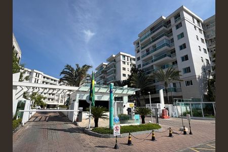 Apartamento para alugar com 75m², 2 quartos e 1 vaga Apartamento para alugar com 75m², 2 quartos e 1 vagaFachada