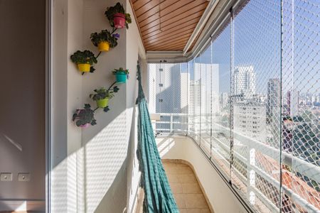 Varanda de apartamento para alugar com 3 quartos, 85m² em Vila Gumercindo, São Paulo