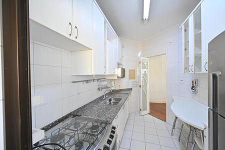 Apartamento para alugar com 64m², 2 quartos e 1 vagaCozinha