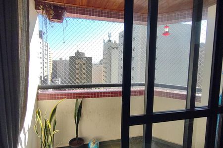Apartamento à venda com 84m², 3 quartos e 2 vagasVaranda