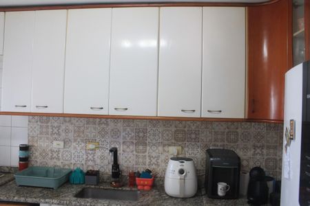Apartamento à venda com 84m², 3 quartos e 2 vagasCozinha