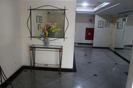 Apartamento à venda com 84m², 3 quartos e 2 vagasHall social