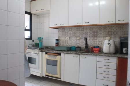 Apartamento à venda com 84m², 3 quartos e 2 vagasCozinha