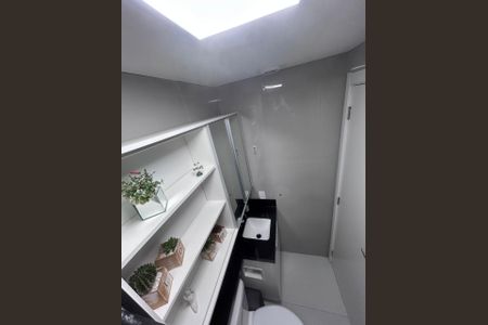 Apartamento à venda com 33m², 2 quartos e sem vagaBanheiro
