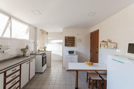 Apartamento à venda com 132m², 3 quartos e 2 vagasCozinha