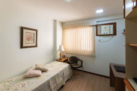Apartamento à venda com 132m², 3 quartos e 2 vagasQuarto 2