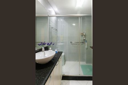 Apartamento à venda com 132m², 3 quartos e 2 vagasBanheiro
