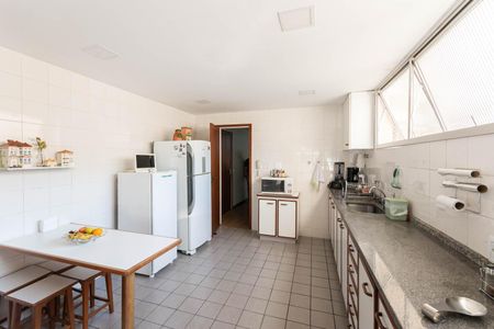 Apartamento à venda com 132m², 3 quartos e 2 vagasCozinha