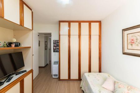 Apartamento à venda com 132m², 3 quartos e 2 vagasQuarto 2